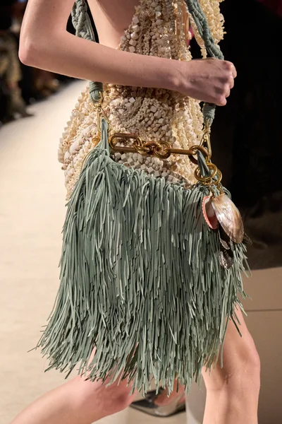 Look 117